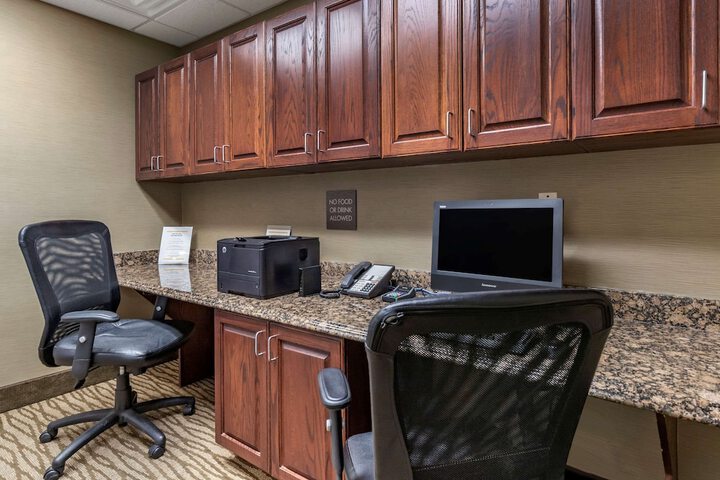 Comfort Suites Near Texas a & M University - Corpus Christi