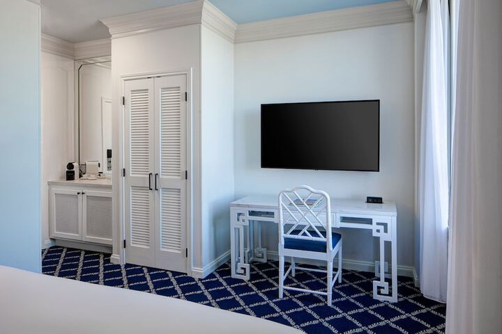 Grand Galvez Resort Autograph Collection