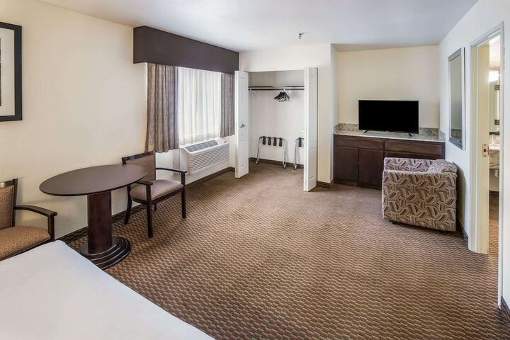Room 20 of 40