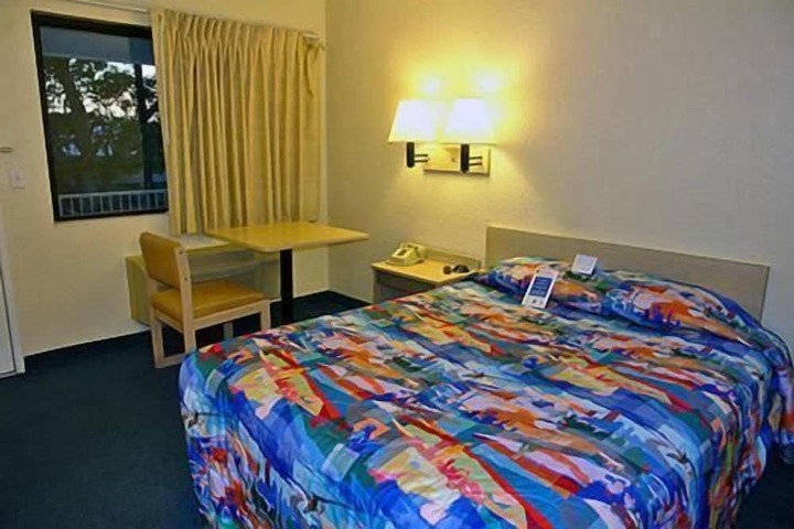Motel 6 Seymour IN - North