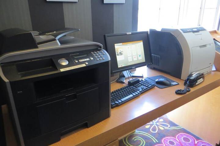 Business Center 50 of 52