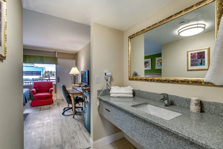 Room 10 of 23