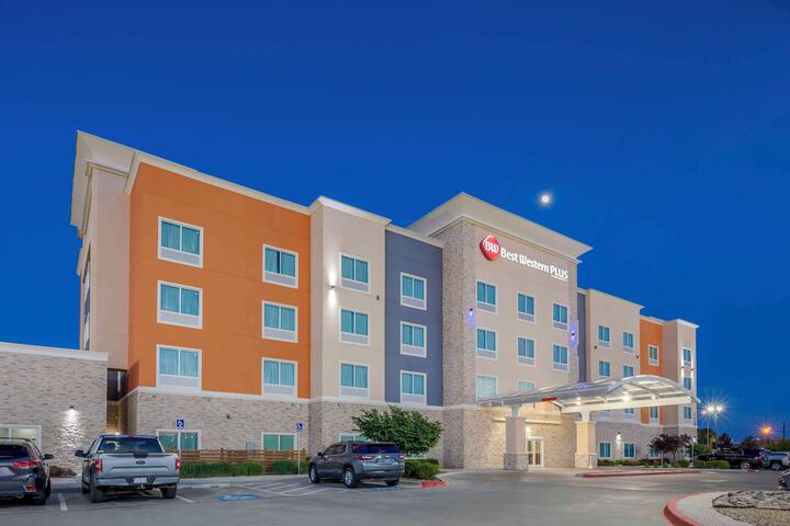 Hotel 3 of 34
