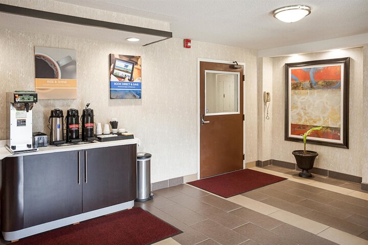 Hotel Interior 12 of 41