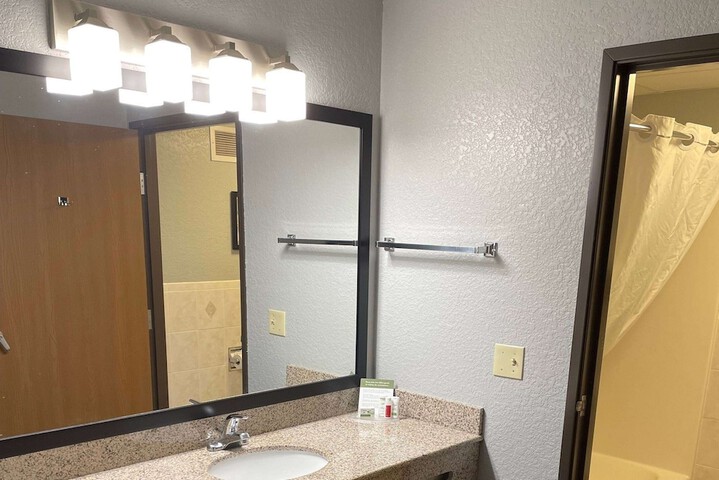 Room 64 of 70
