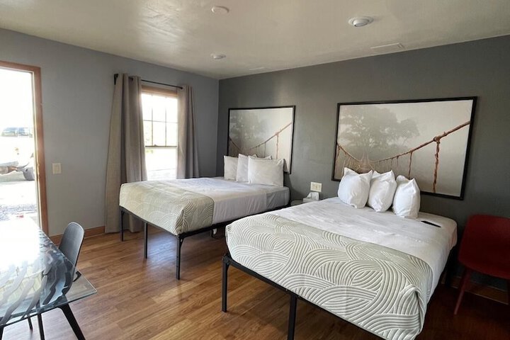 Room 4 of 24