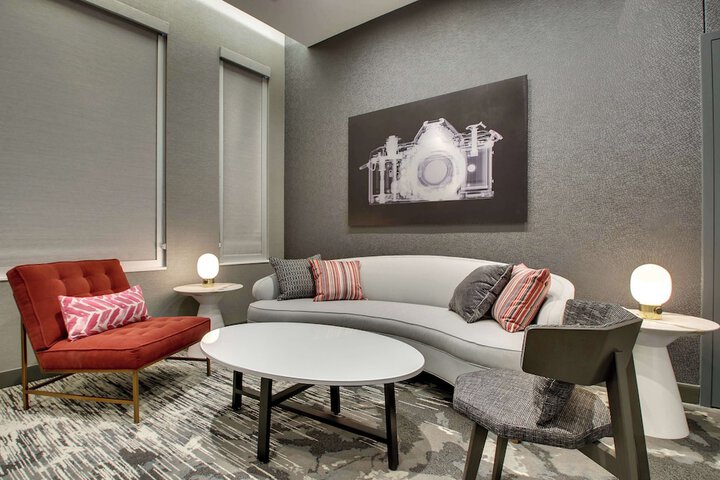The Rose Chicago Tapestry Collection by Hilton