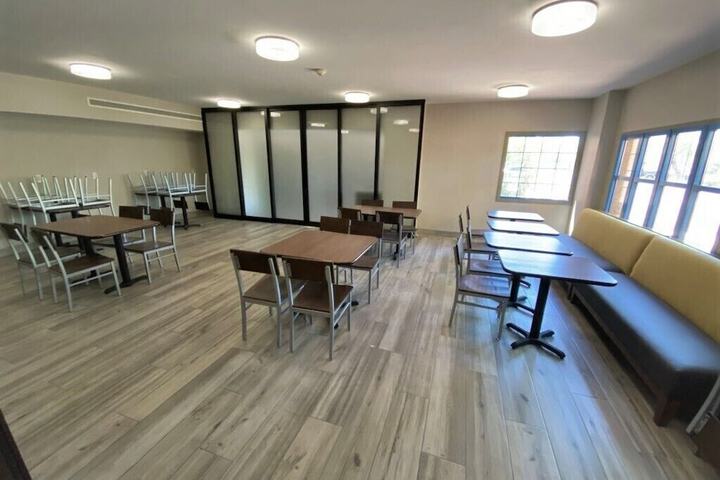 Breakfast/Coffee Service 60 of 65