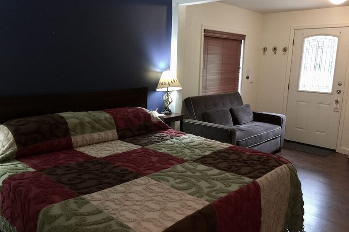 Room 52 of 287