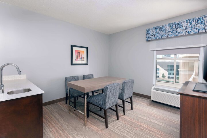 Room 10 of 43