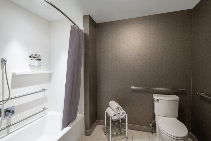 Room 29 of 37