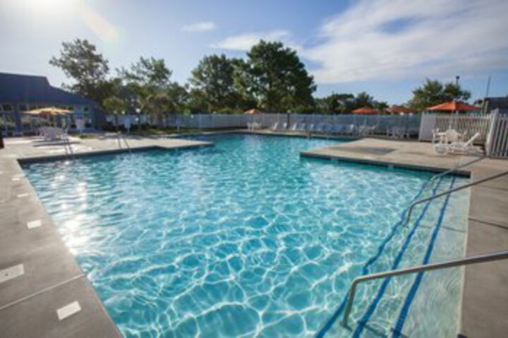 Pool 17 of 176