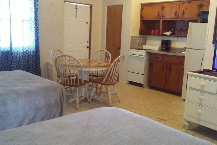 Room 7 of 8
