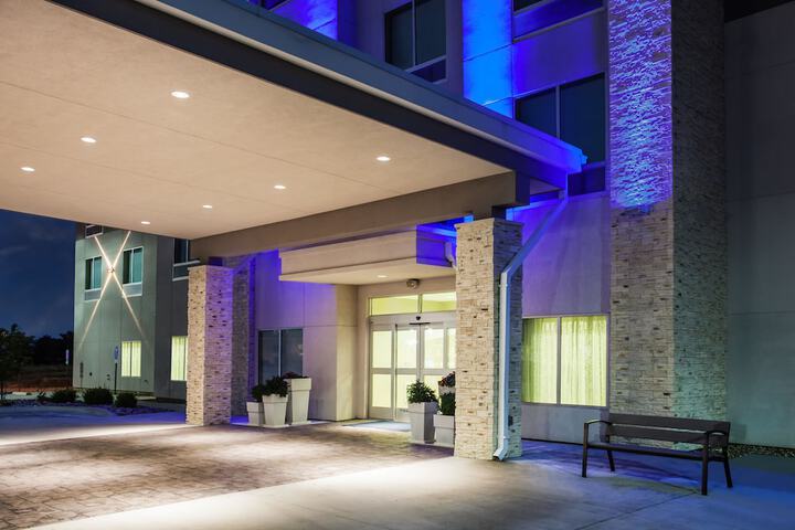 Hotel 2 of 49