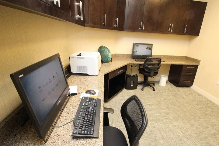 Business Center 59 of 60
