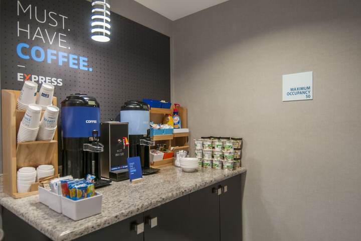 Holiday Inn Express & Suites Jackson Downtown - Coliseum by IHG