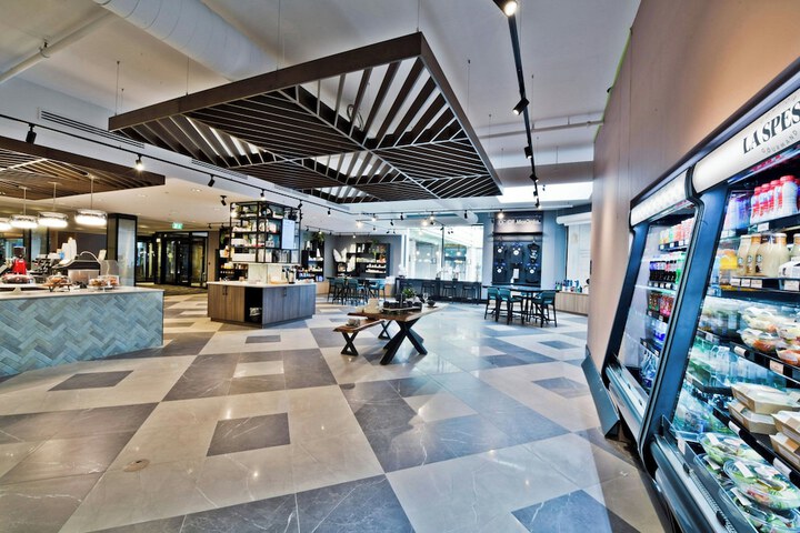 Sheraton Laval Hotel