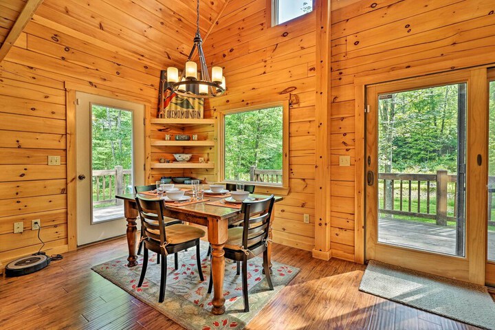 Private Chester Home w / Deck Mins to Skiing!