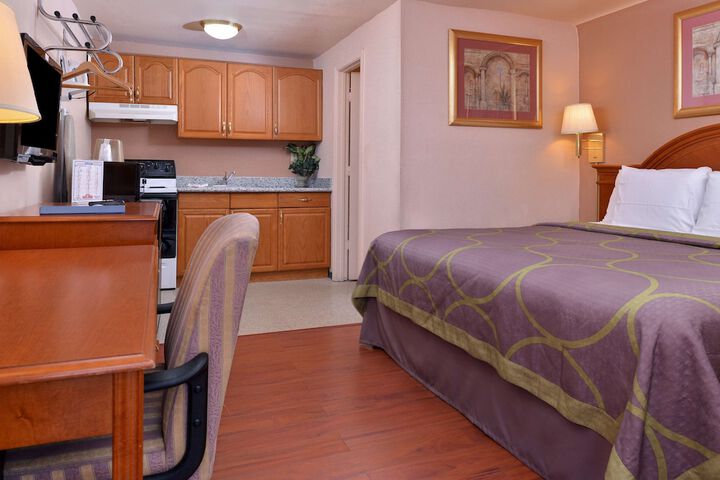 Room 19 of 25