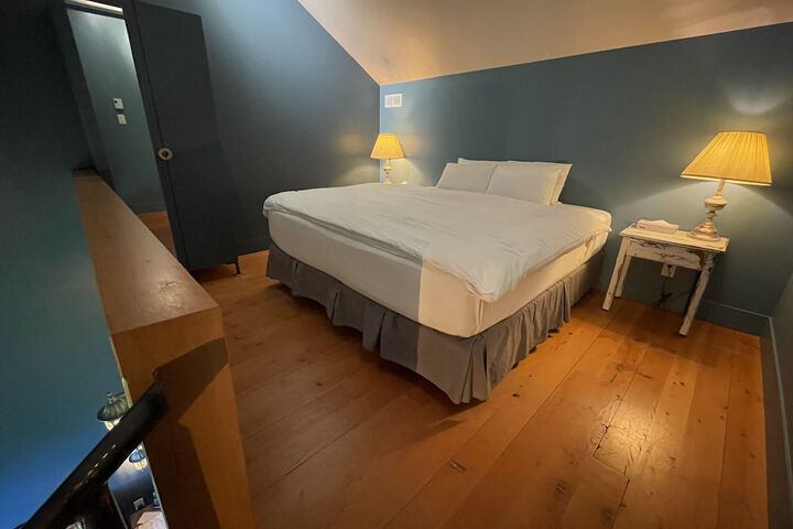 Room 15 of 53