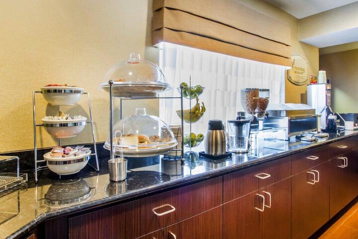 Breakfast/Coffee Service 21 of 21