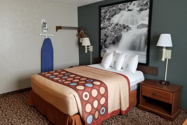 Room 25 of 35
