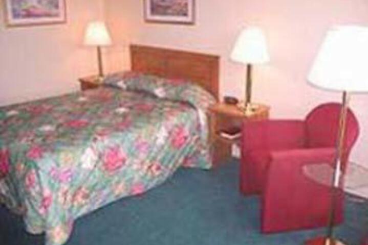 Travelodge by Wyndham New Philadelphia