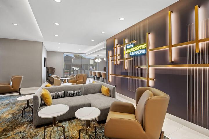 La Quinta Inn & Suites by Wyndham La Habra