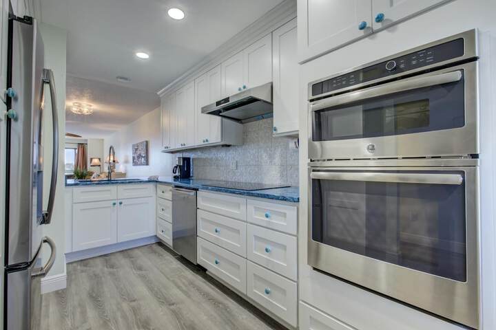 Anna Maria Island Beach Palms 5B