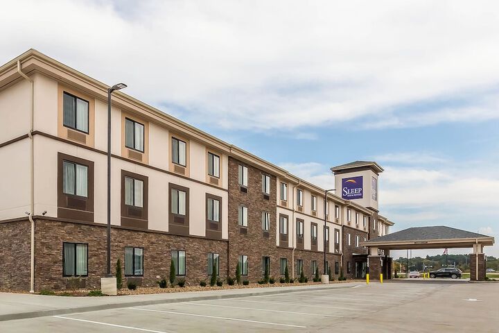 Hotel 6 of 45