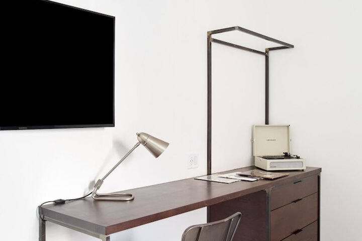 Room 15 of 19
