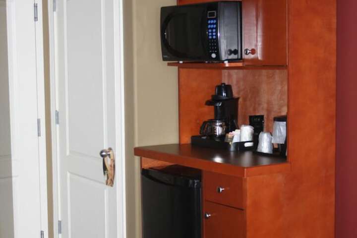Room 16 of 28