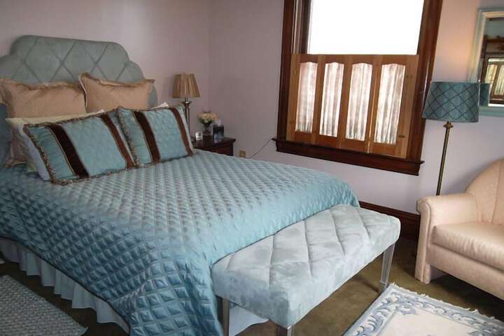 Room 7 of 11