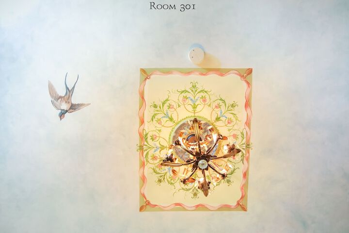 Room 60 of 170