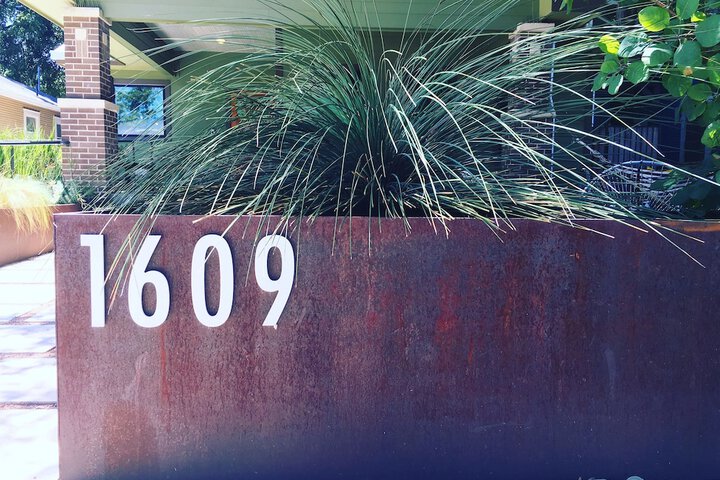 Hotel 4 of 77