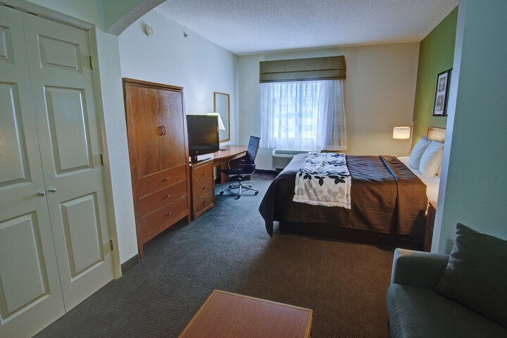 Room 44 of 72