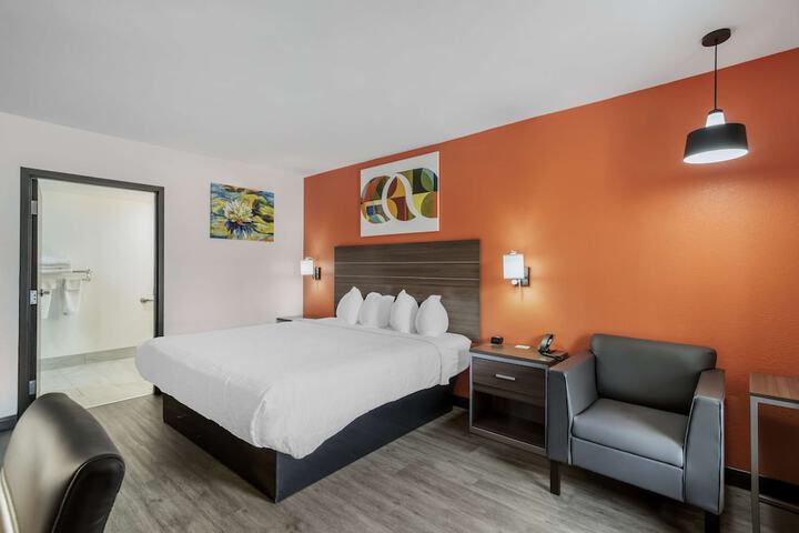 Room 25 of 51