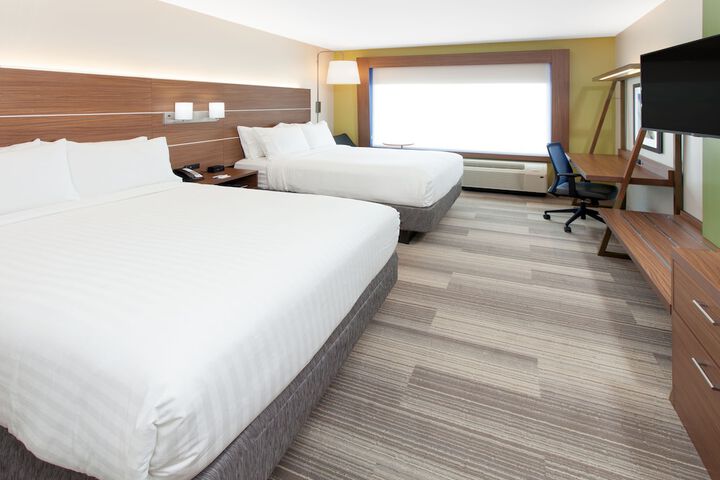 Holiday Inn Express and Suites Detroit / Sterling Heights by IHG