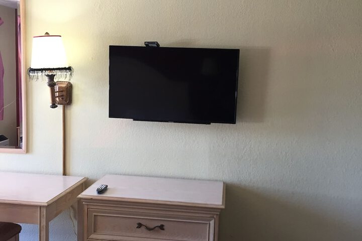 Room 17 of 34