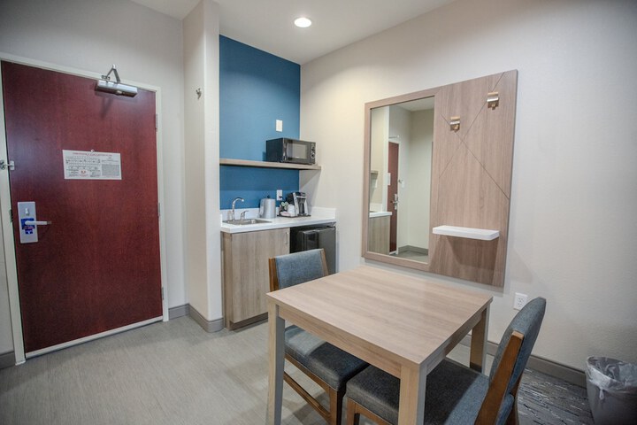 Room 45 of 87
