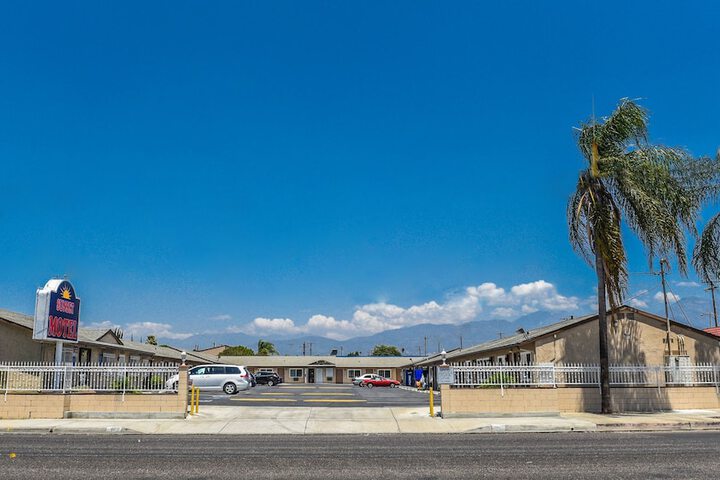 Sunset Motel