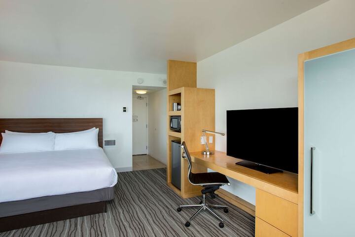 Grand Naniloa Hotel Hilo - a Doubletree by Hilton
