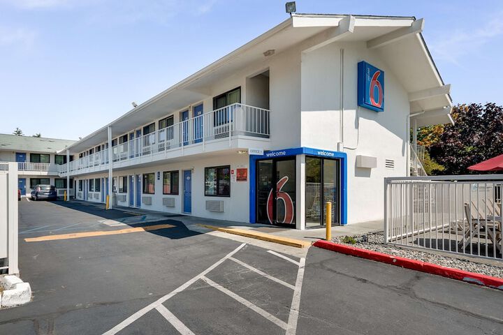 Hotel 3 of 24