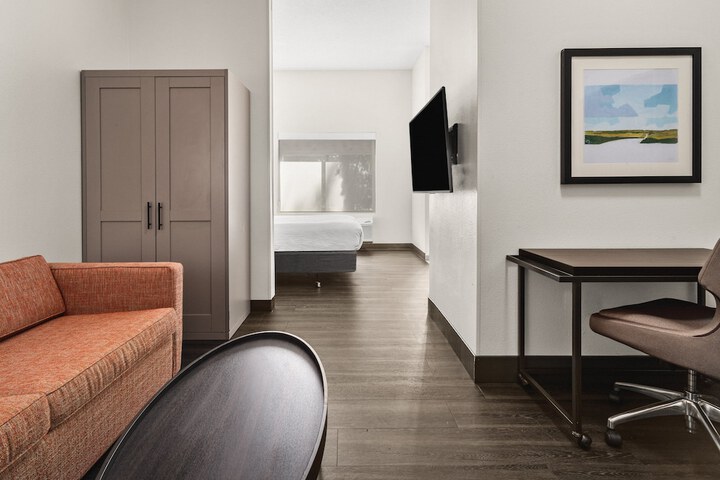 Room 15 of 42