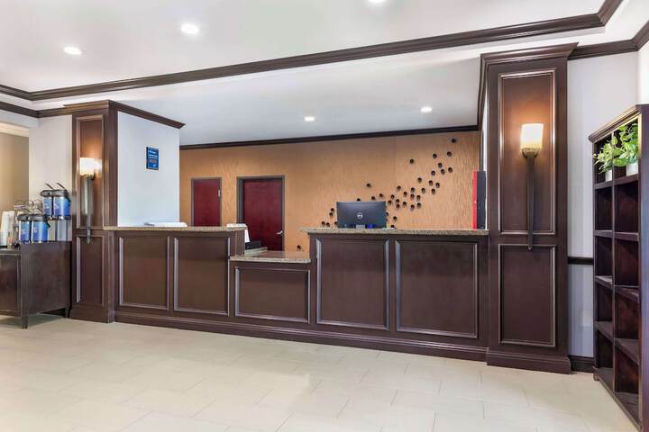 Hotel Interior 6 of 28