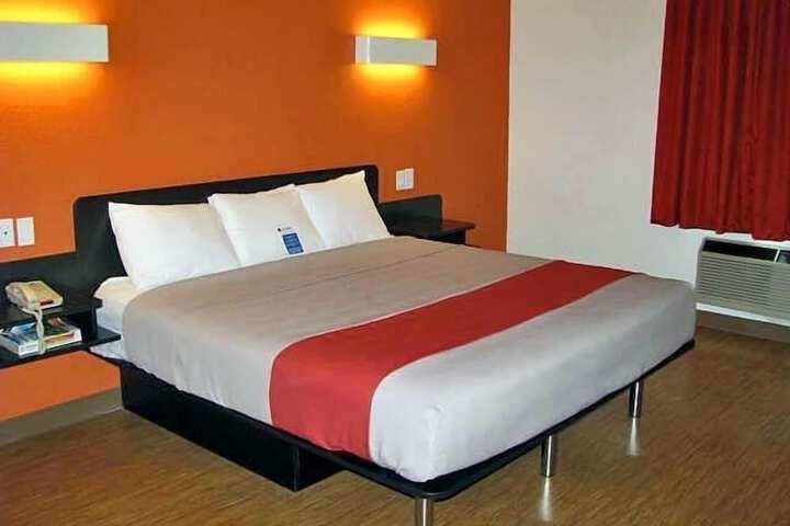 Motel 6 South Haven KS