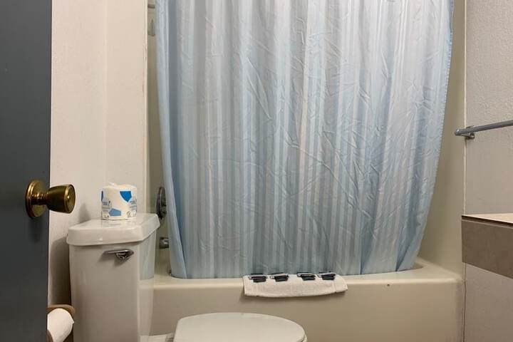 Room 12 of 26