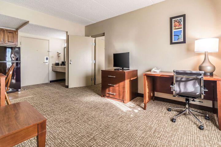 Room 18 of 48