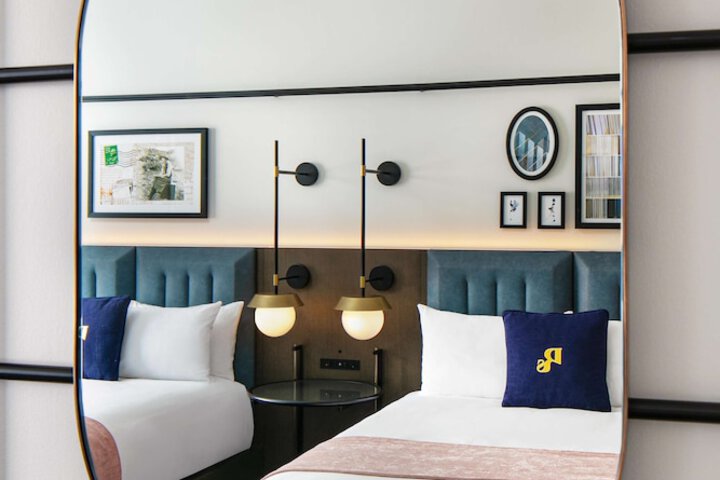 Room 53 of 92
