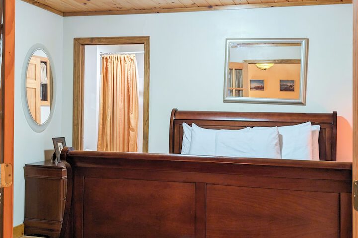 Room 134 of 183